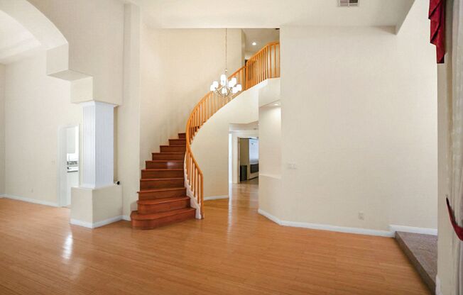 5 BED Summerlin home w/ 1ST FLOOR BED AND 3/4 BATH