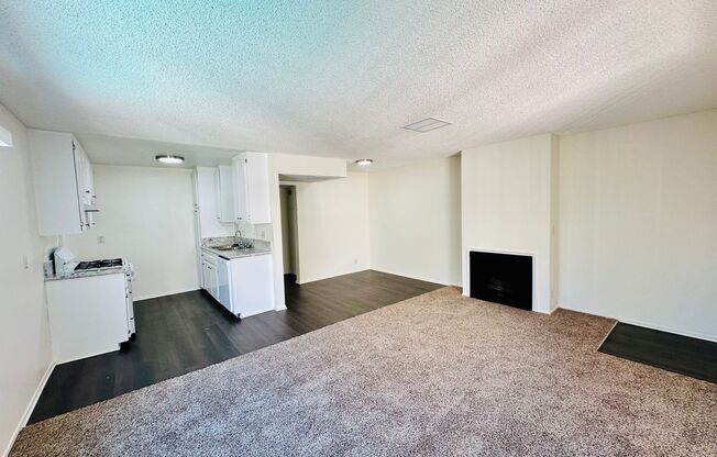 1 bed, 1 bath, 648 sqft, $1,850, Unit 219