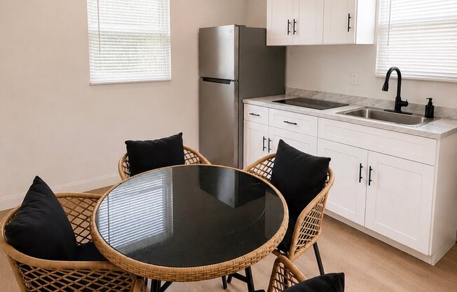 1041 NW 32 PL