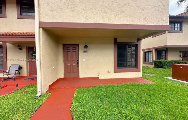 3 beds, 2.5 baths, $3,000