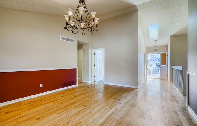 Evolve Real Estate: Gorgeous Ranch in Park View Neighborhood available for May 2nd Move in!