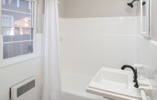 Studio, 1 bath, $1,300, Unit A1