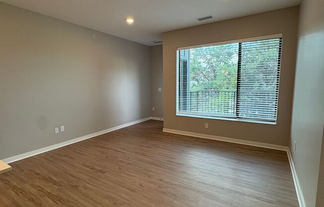 1 bed, 1 bath, 730 sqft, $1,379, Unit 436