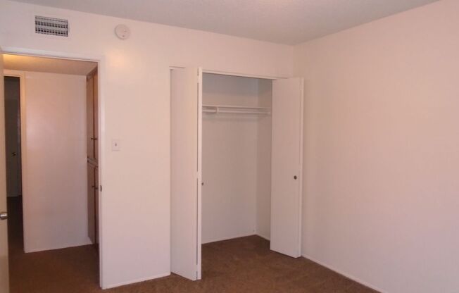 2 beds, 1.5 baths, $1,295, Unit UNIT 5