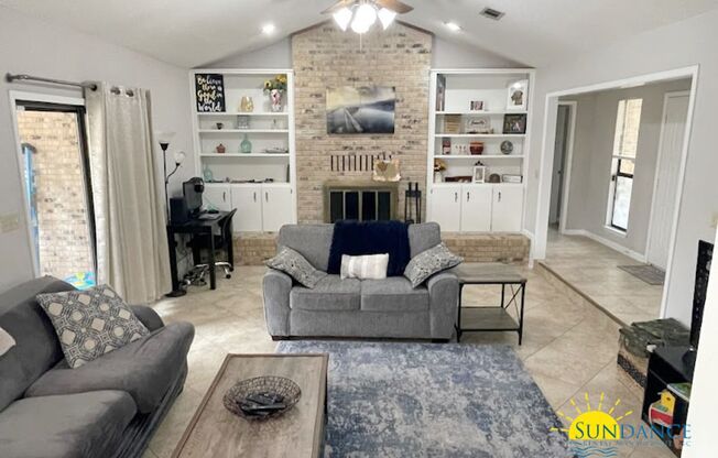 Charming 3-Bedroom Brick Home in Bluewater Bay Community, Caribbean East