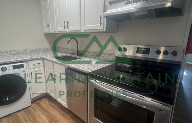 1 bed, 1 bath, 700 sqft, $1,050, Unit 22