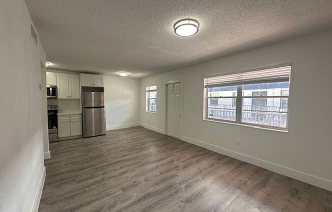 1 bed, 1 bath, 700 sqft, $1,595, Unit P102