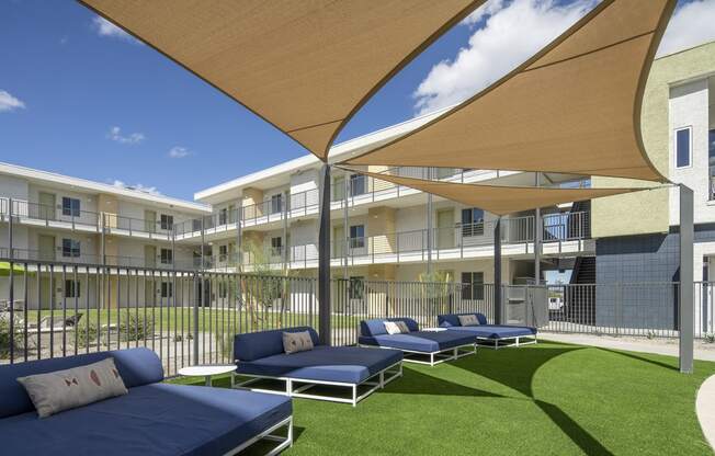 Day Beds at Cabana Bridges Apartments in Tucson Arizona