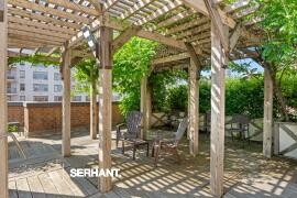 2 beds, 1 bath, 1,000 sqft, $5,500, Unit 15B