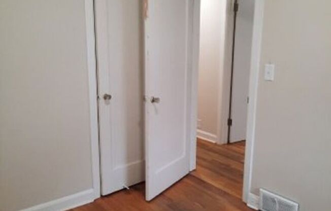 2 beds, 2 baths, $1,400