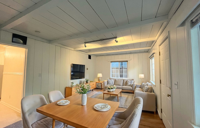 Charming Cottage in Wedgwood