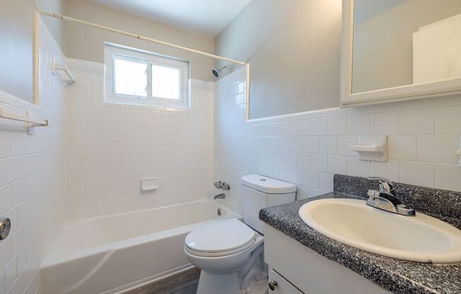 2 beds, 1 bath, 836 sqft, $1,340, Unit 1532-C