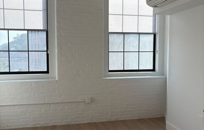 1 bed, 1 bath, 572 sqft, $2,100, Unit 606