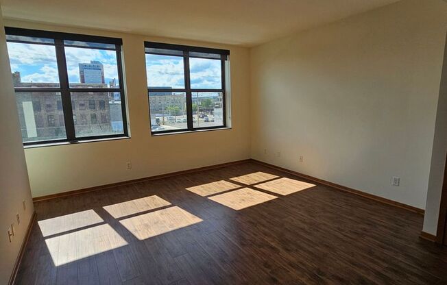 1 bed, 1 bath, 728 sqft, $1,725, Unit 507