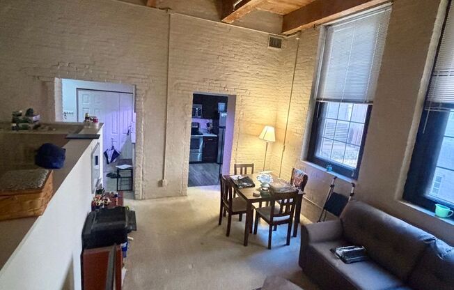 1 bed, 1 bath, 600 sqft, $1,649, Unit 325