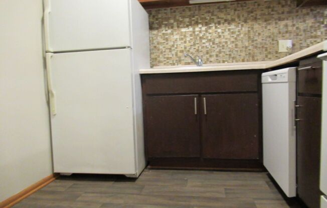 1 bed, 1 bath, $1,100, Unit Unit 117