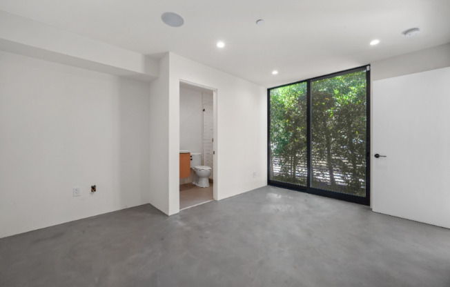 1212 ELECTRIC AVE