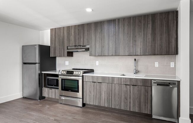 2 beds, 1 bath, 603 sqft, $1,800, Unit 5930-LL4