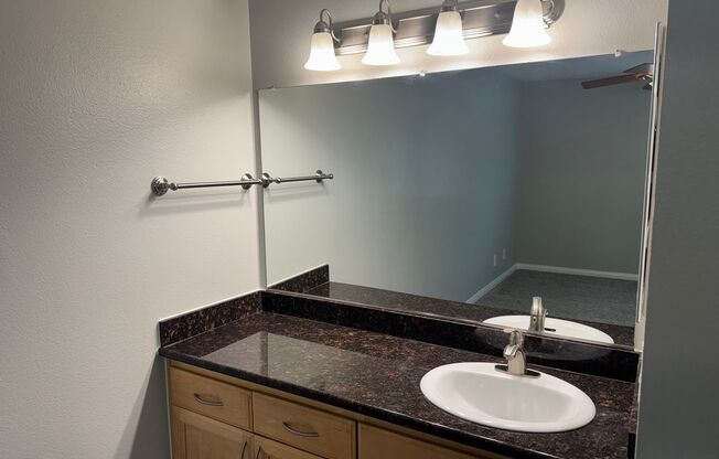 2 beds, 2 baths, 950 sqft, $2,830, Unit 1641L