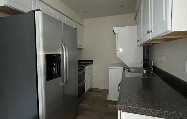 2 beds, 1 bath, 760 sqft, $1,299, Unit 256