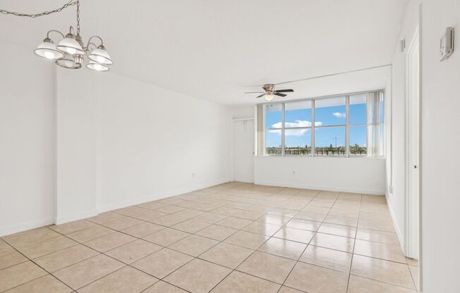 1 bed, 1.5 baths, 780 sqft, $1,850, Unit 210N