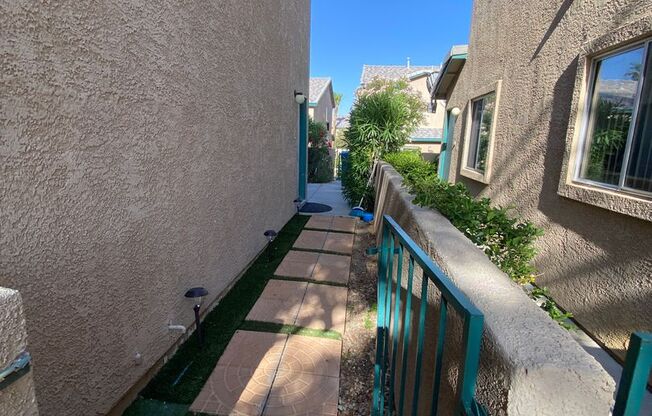 AMERICANA Property Mgmt - Gated 2beds -2baths Townhouse in Spring Valley