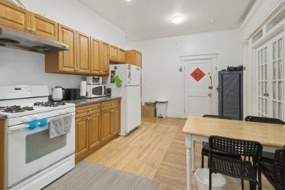 4 beds, 1 bath, 1,048 sqft, $3,800, Unit 1