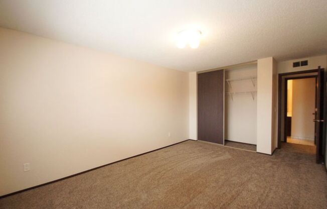 1 bed, 1 bath, 780 sqft, $1,196, Unit 201