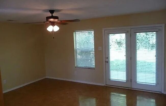 3 beds, 2.5 baths, $2,200