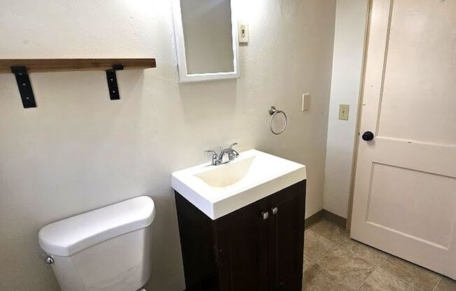 2 beds, 1 bath, $1,795, Unit 8035