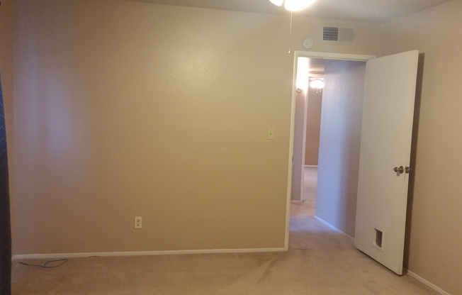 3 beds, 2 baths, $2,095