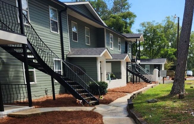2 beds, 1 bath, 925 sqft, $899, Unit 210