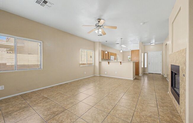 Beautiful Single-Level 3 Bedroom, 2 Bathroom Home in Maricopa