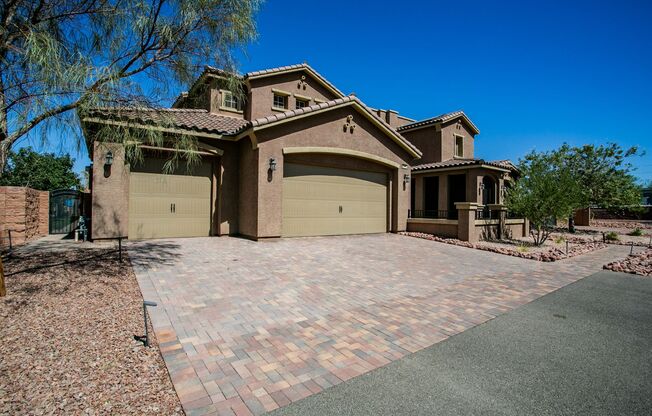 Beautiful 7 bedroom, 5.5 bath home in Henderson!