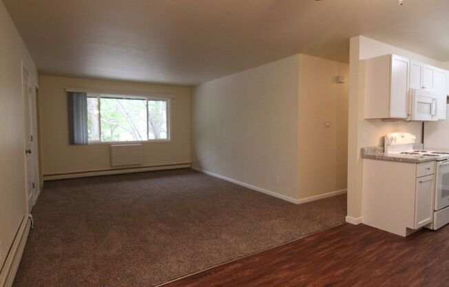 2 beds, 1.5 baths, 894 sqft, $1,499.99, Unit 10155-103