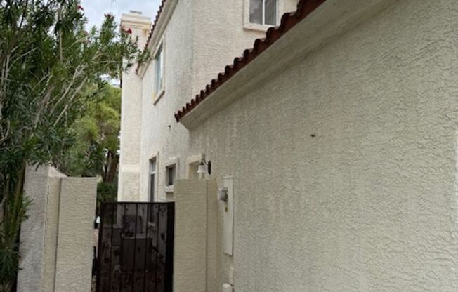 2-STORY HOME FOR RENT IN THE LAS VEGAS