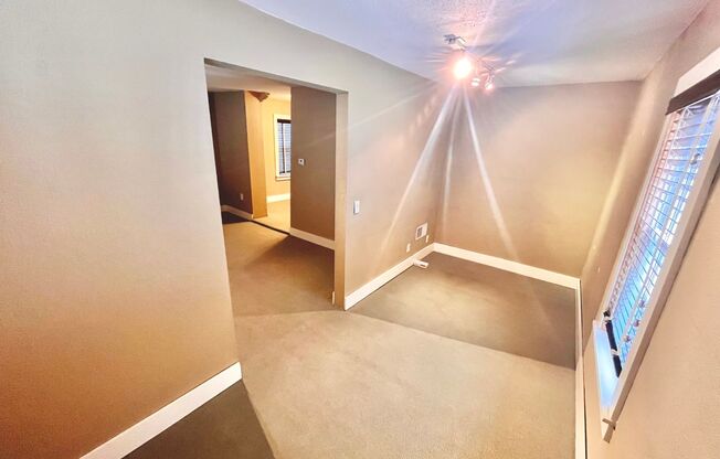 424/424A, 424B W. Washington Street