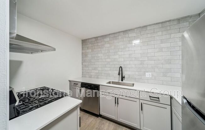 4503 E 31 ST