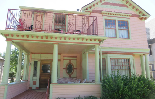719 N Nevada Ave