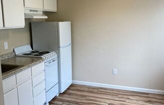 1 bed, 1 bath, 410 sqft, $1,425, Unit 210