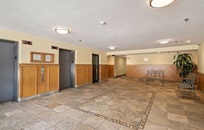 2 beds, 2 baths, 1,069 sqft, $2,700, Unit 217