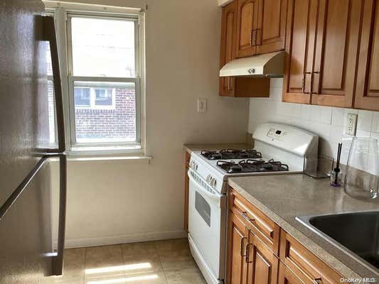 2 beds, 1 bath, 2,000 sqft, $2,350, Unit 2