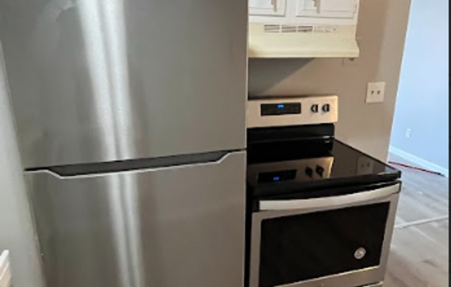 1 bed, 1 bath, 730 sqft, $999, Unit Unit 7