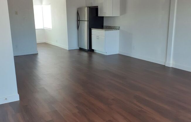 Spacious 4 Bed/2 Bath With Den  Updated Dec 2023.