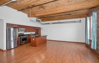 1 bed, 1 bath, 759 sqft, $2,000, Unit 214