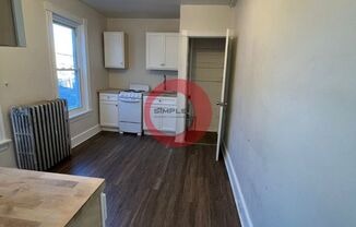 3 beds, 1 bath, $1,295, Unit Apartment 2