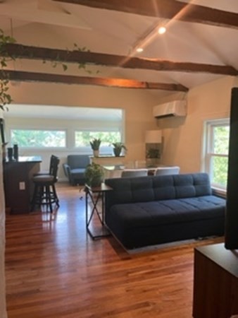 1 bed, 1 bath, 700 sqft, $2,500, Unit 2