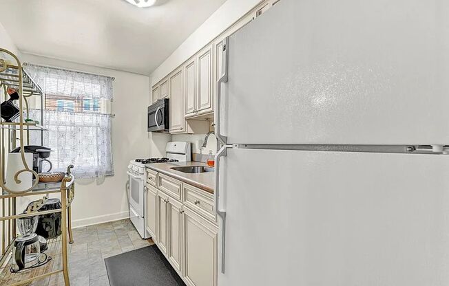 3240 Westmont- YOUR NEXT HOME AWAITS
