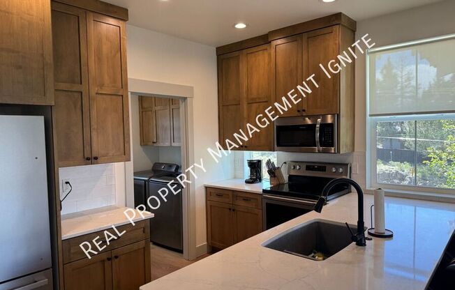 62677 NW MEHAMA CT