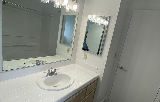 1 bed, 1 bath, 625 sqft, $1,610, Unit 286